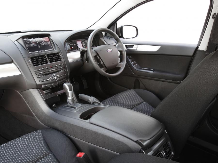  Ford Falcon XT 2011 года  (фото 10 из 12)